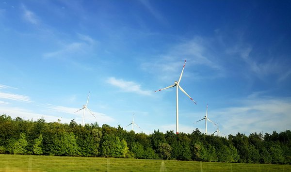 Comment les collectivités locales peuvent-elles encourager l'utilisation des énergies renouvelables?